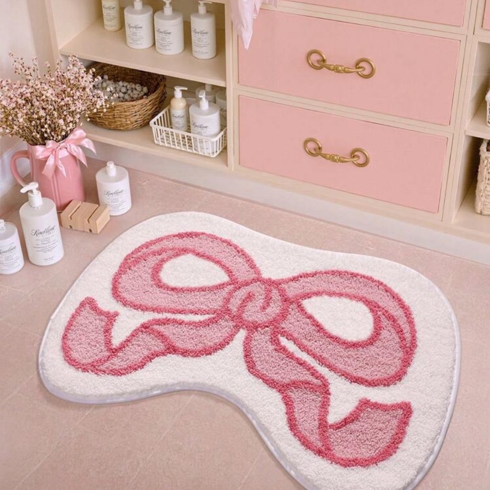 V-Day Rug Bathroom Rug, Bow Tie Style Soft Geometric Pattern Ultra-Thick